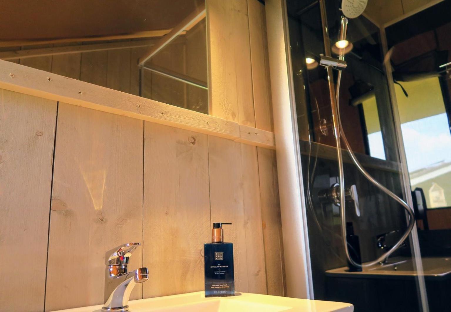 Luxe Safaritenten Petit013 - Nieuw ティルブルグ 部屋 写真
